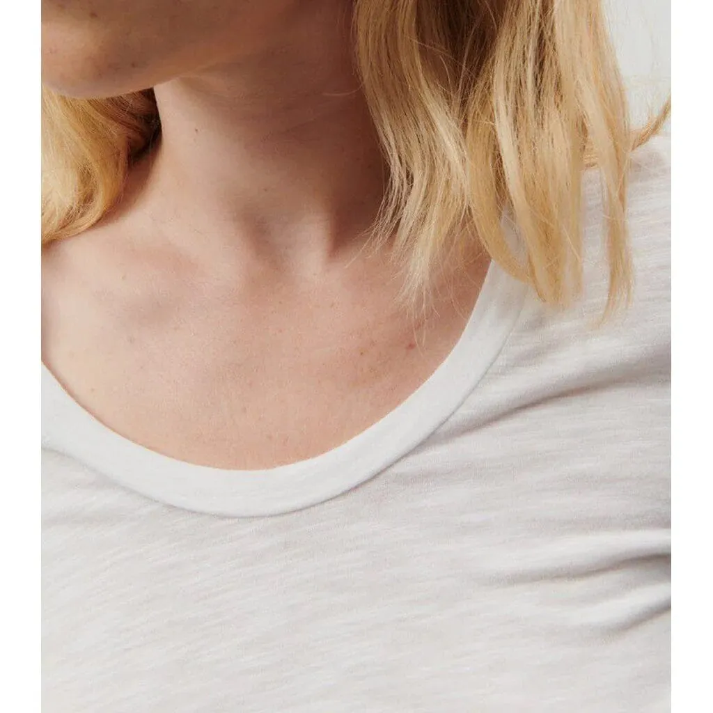 American Vintage Women's T-shirt Jacksonville Longsleeve Scoop Neck- White