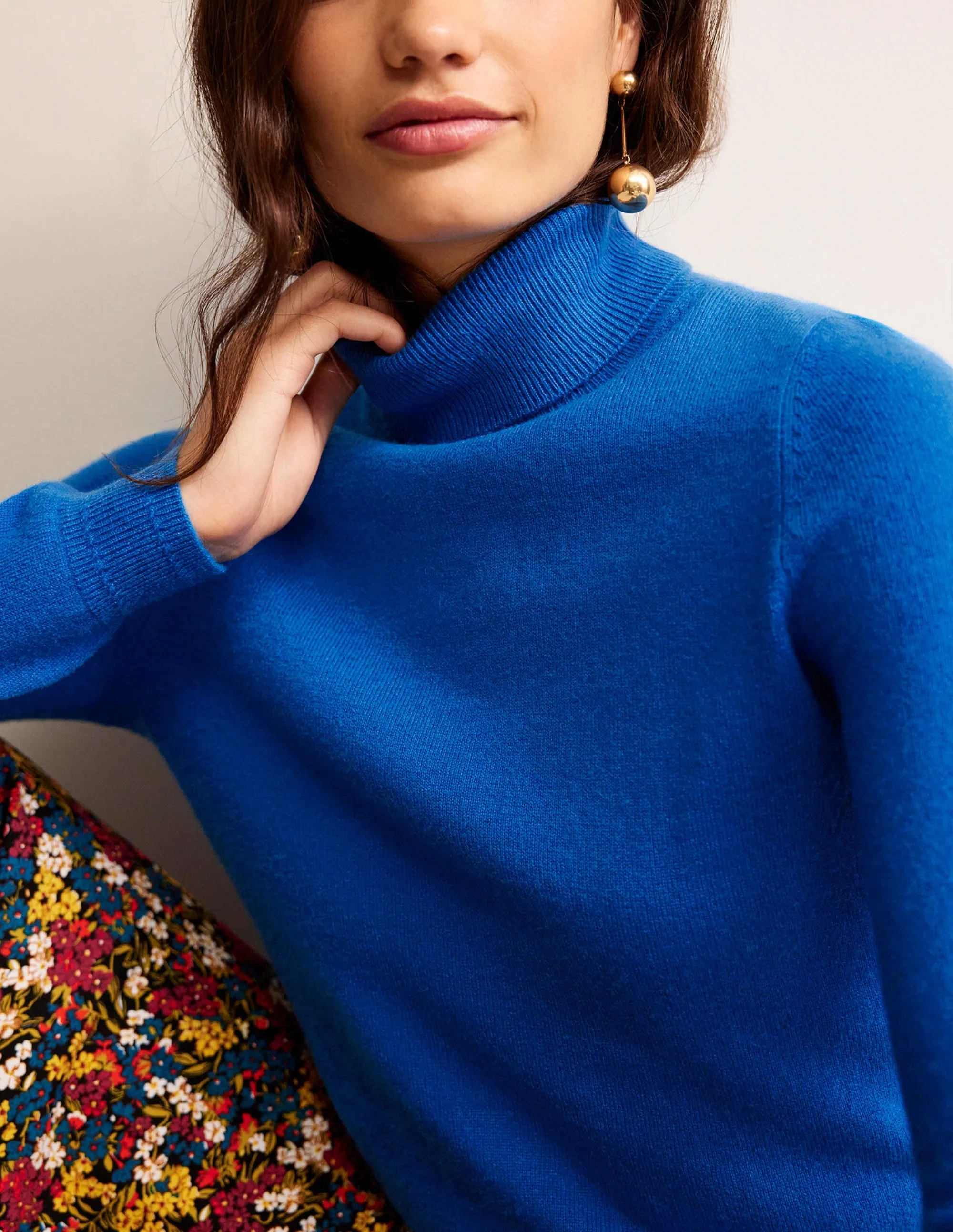 Eva Cashmere Roll Neck Jumper-Cyan