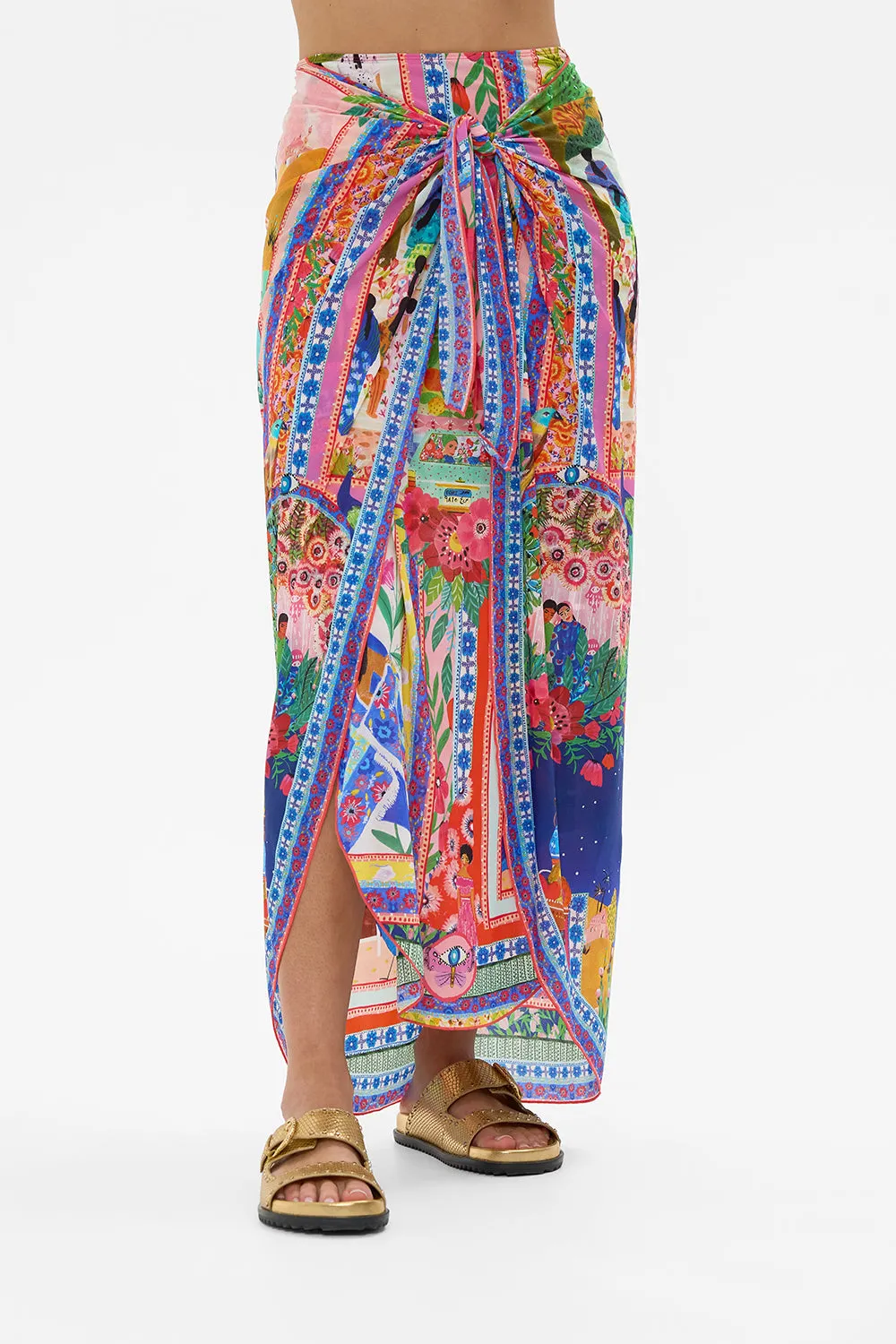 LAYERED LONG SARONG WITH FRONT TIE ROEQIYAS REALM