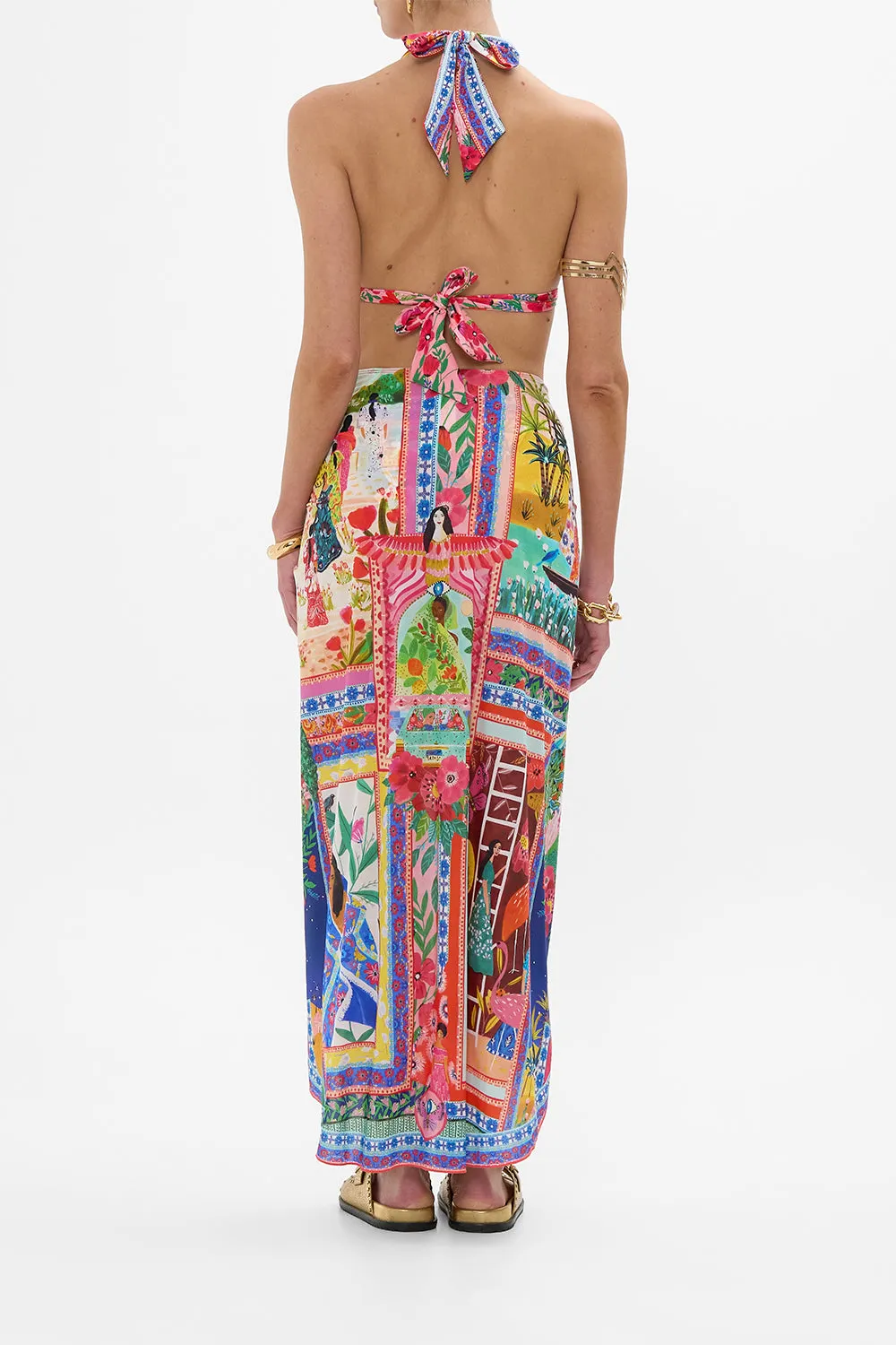 LAYERED LONG SARONG WITH FRONT TIE ROEQIYAS REALM