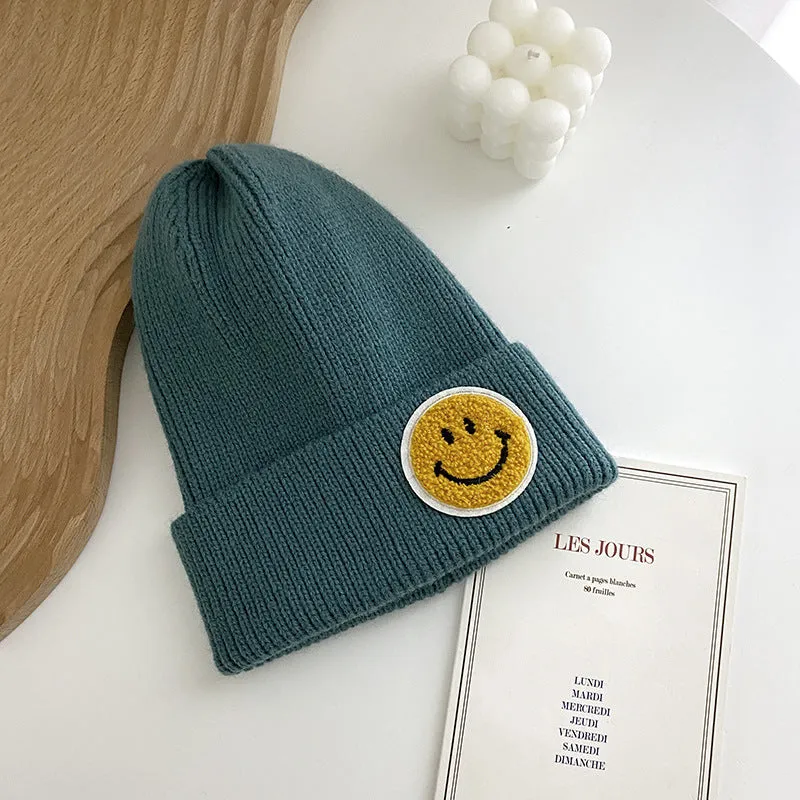Paziye Fashionable knitted smiley beanie hat