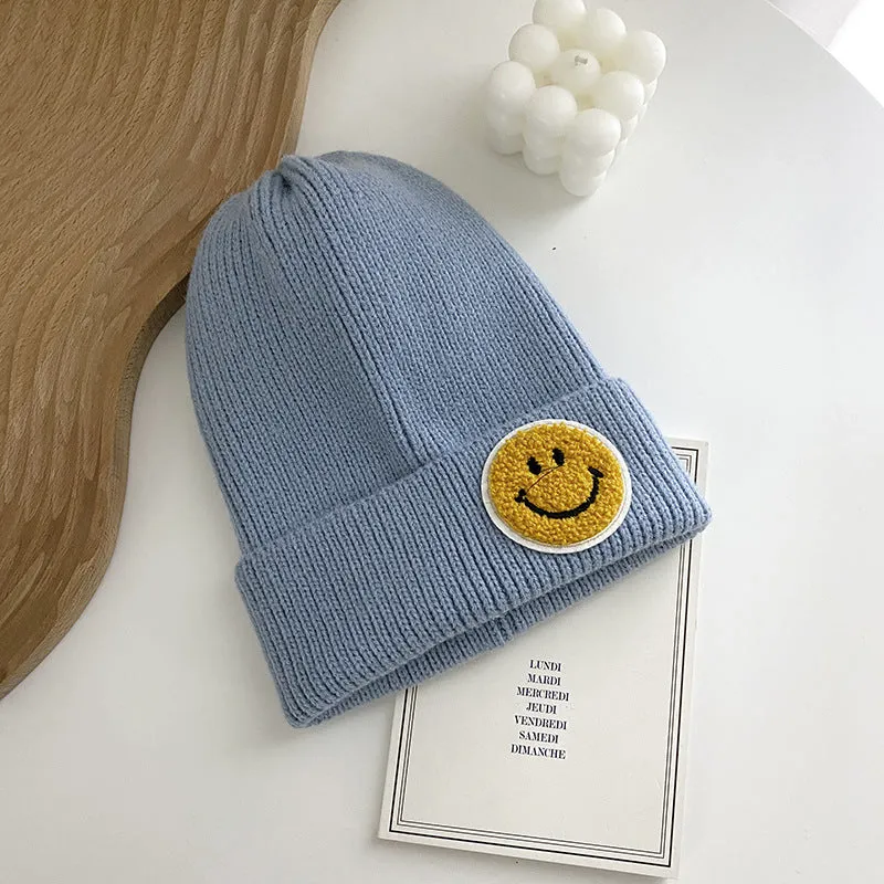 Paziye Fashionable knitted smiley beanie hat