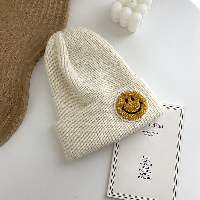 Paziye Fashionable knitted smiley beanie hat