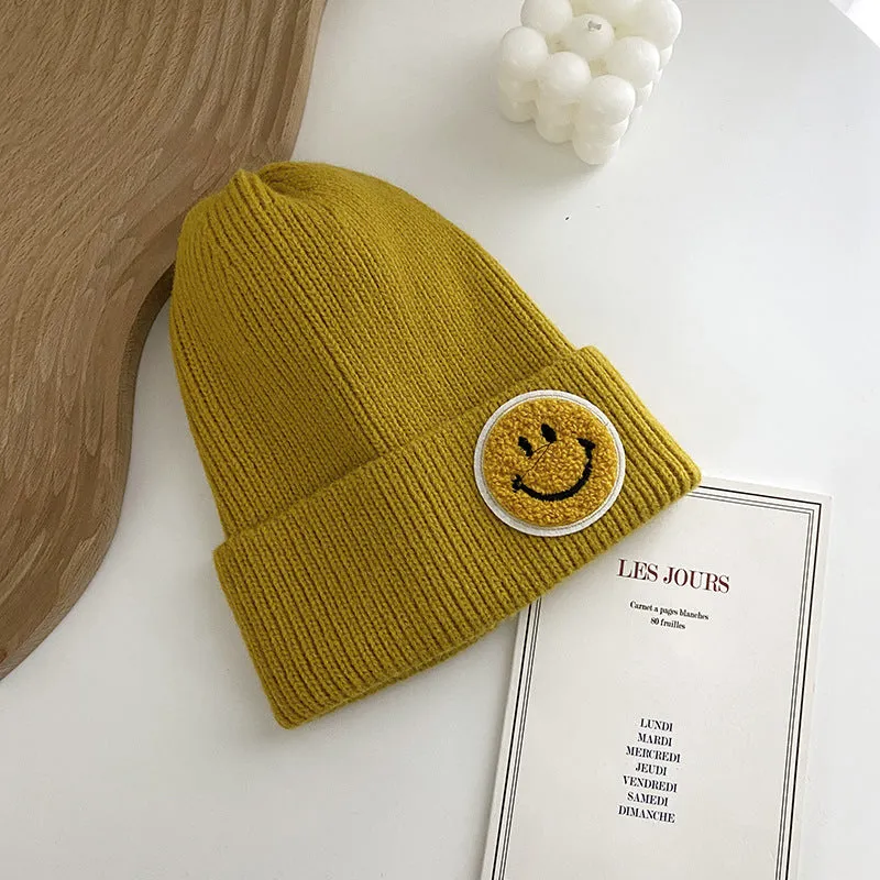 Paziye Fashionable knitted smiley beanie hat