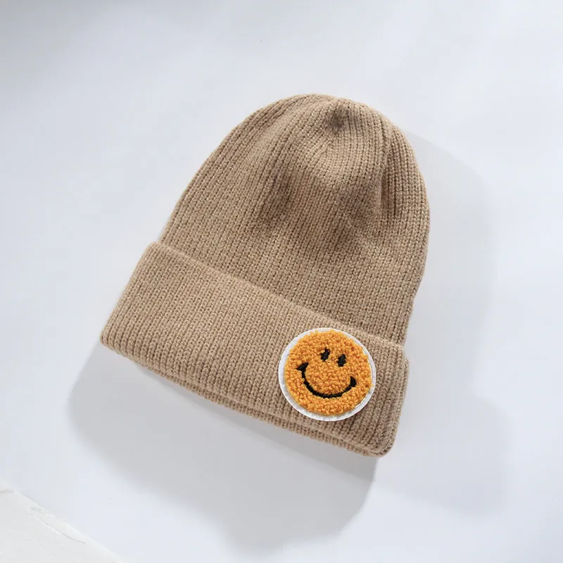 Paziye Fashionable knitted smiley beanie hat