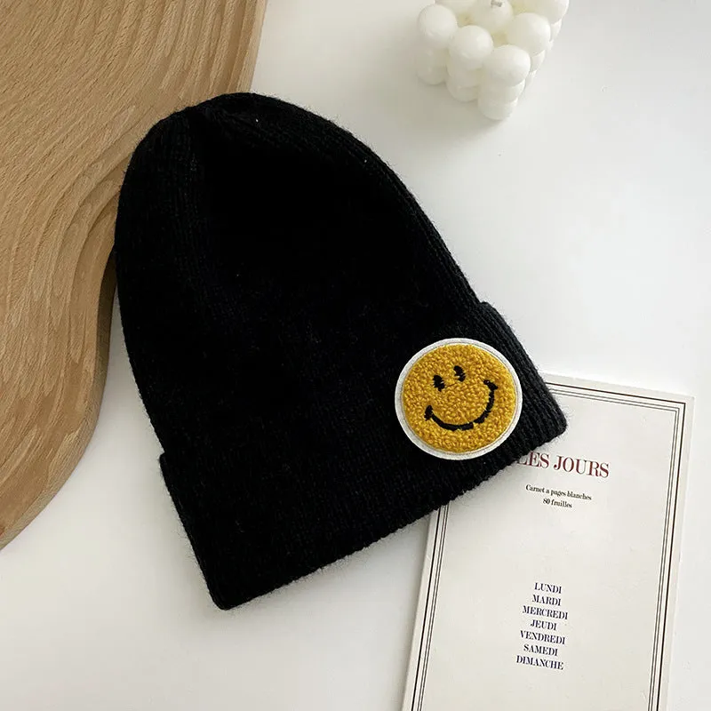 Paziye Fashionable knitted smiley beanie hat