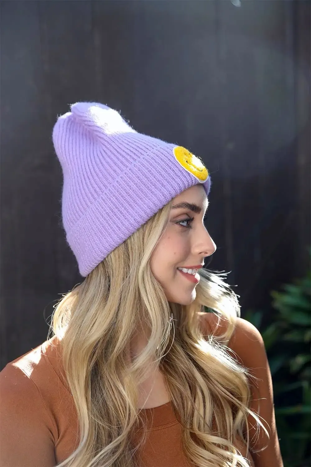 Paziye Fashionable knitted smiley beanie hat