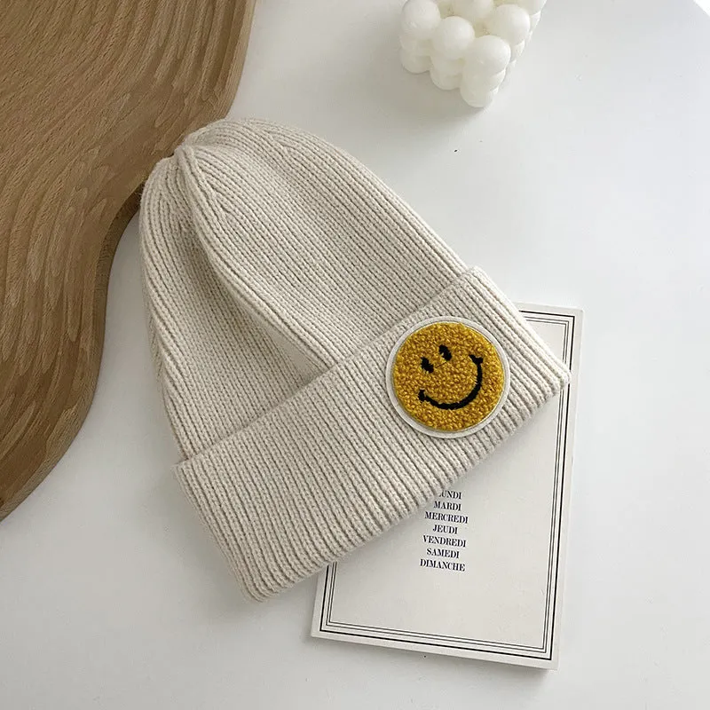Paziye Fashionable knitted smiley beanie hat