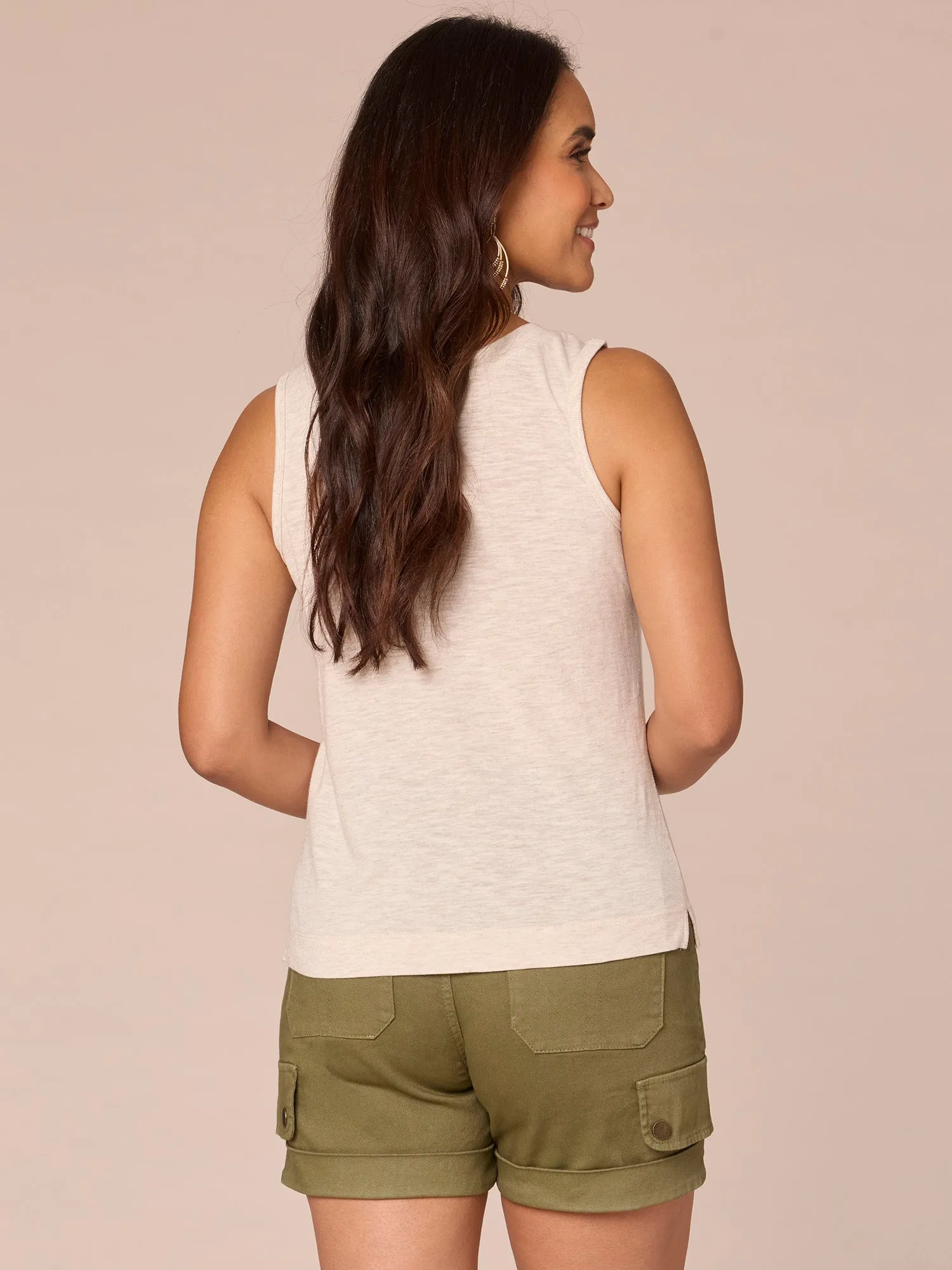 Petite Sleeveless Notched Neck Side Slit Hem Knit Tank Top