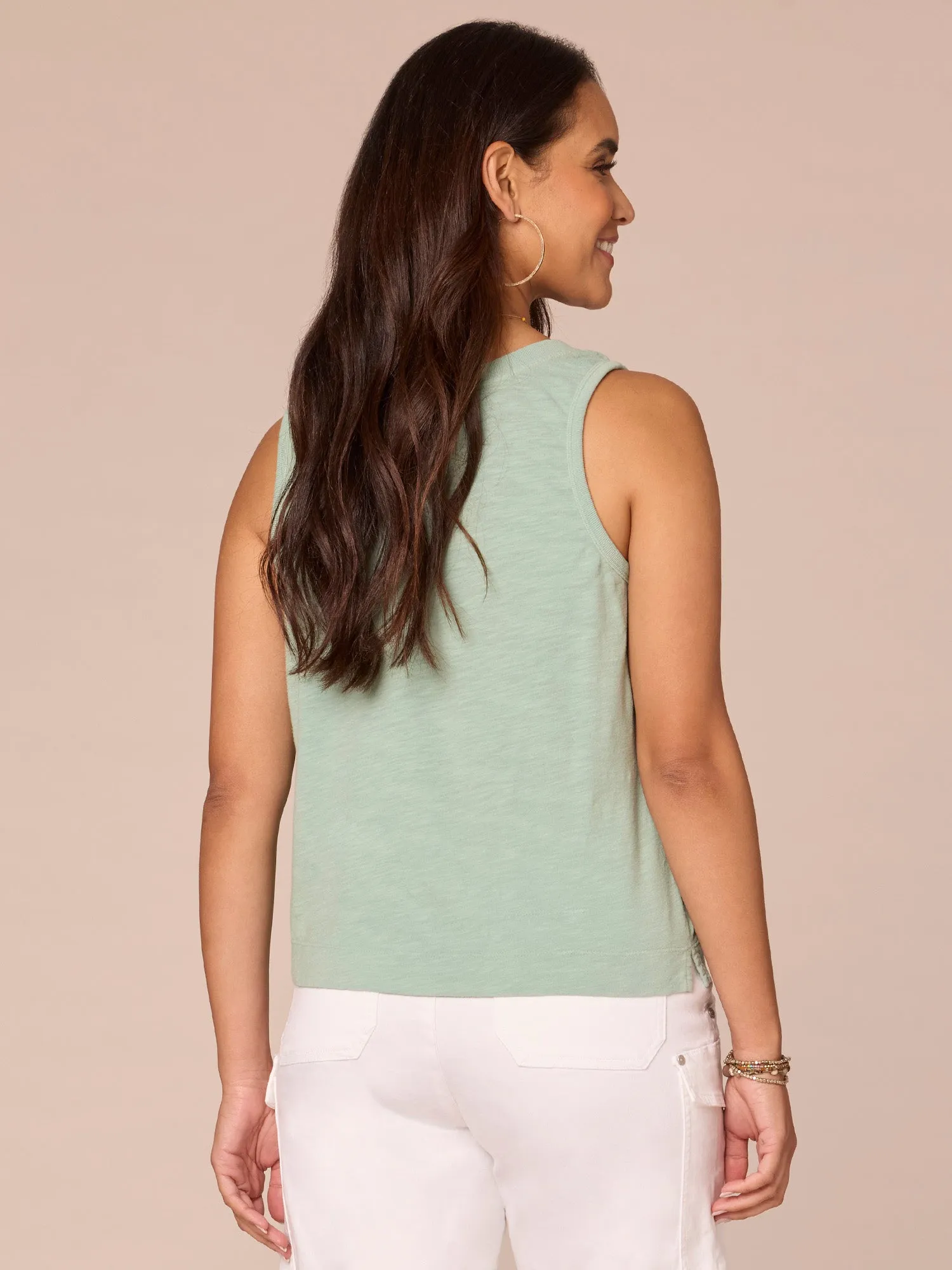 Petite Sleeveless Notched Neck Side Slit Hem Knit Tank Top