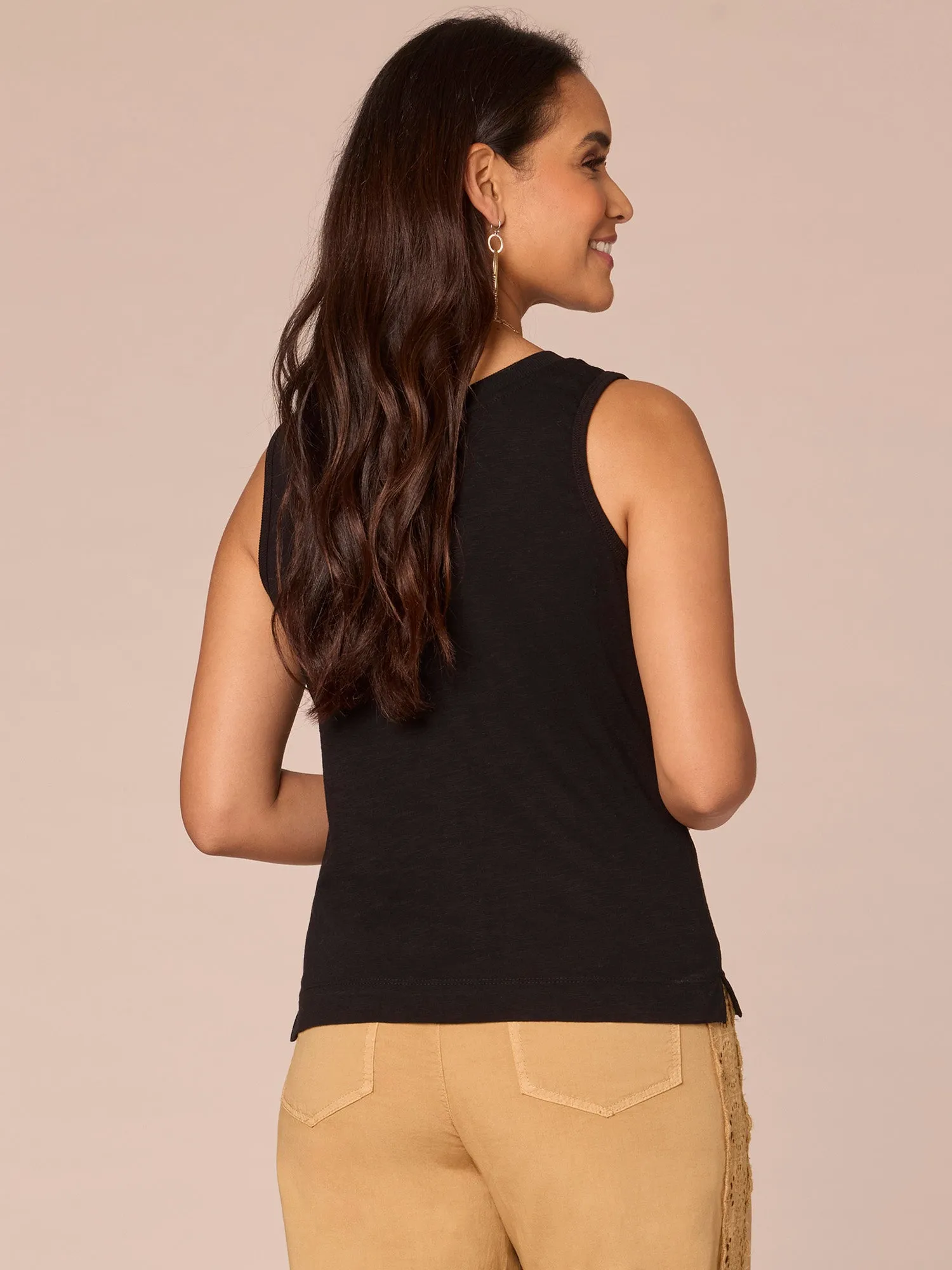 Petite Sleeveless Notched Neck Side Slit Hem Knit Tank Top